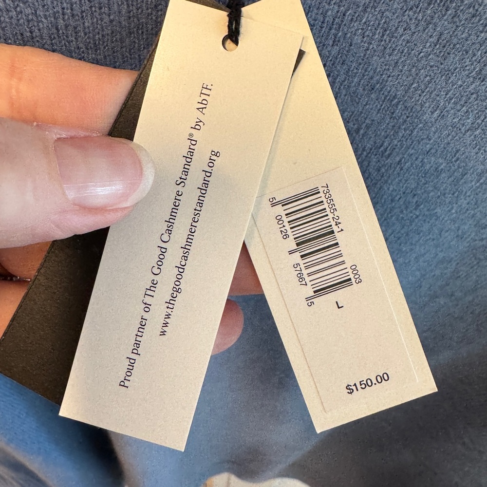 Banana Republic Men's Cashmere Sweater - Picture 2 of 4